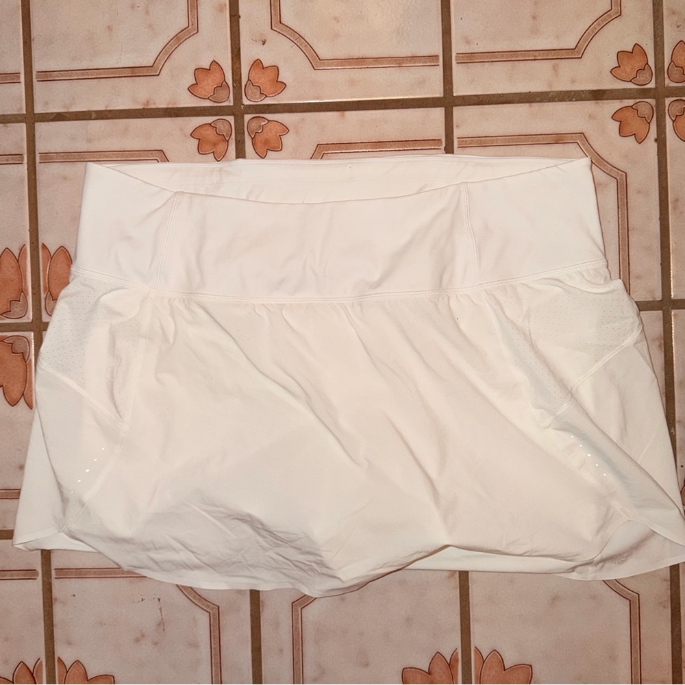 Athleta White Run With It Skort